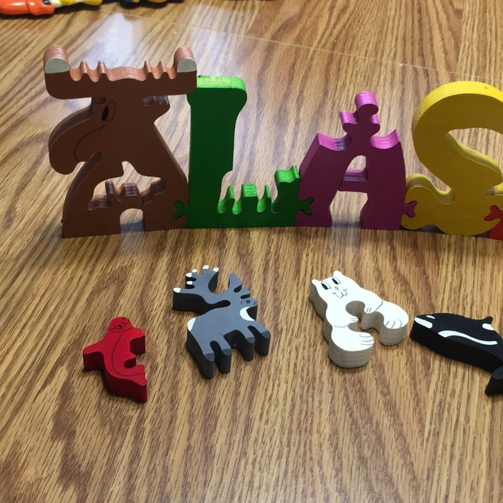 Beautiful Alaska Wood Puzzle 12 pc Really Cute - Excellent Condition